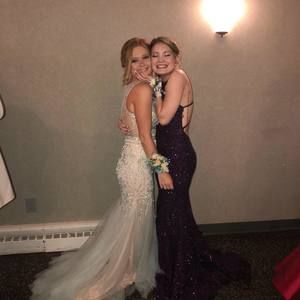 Meet your Posher, Abigail